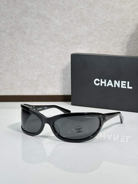 Picture of Chanel Sunglasses _SKUfw77894814fw